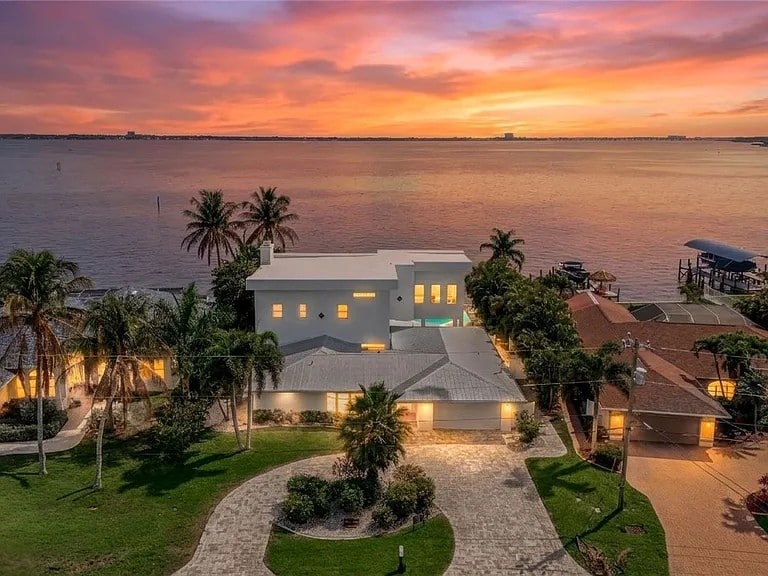 Ferienhaus in Cape Coral, Florida, zu vermieten, verwaltet von Vacation Rentals Cape Coral