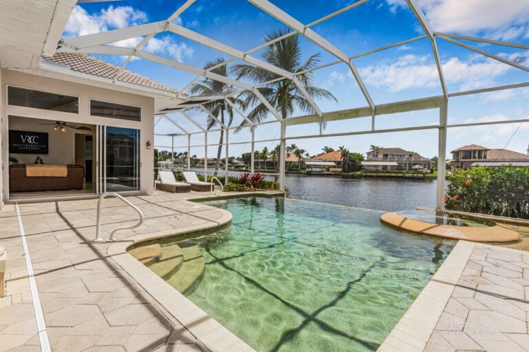 Villa Coastal Palms